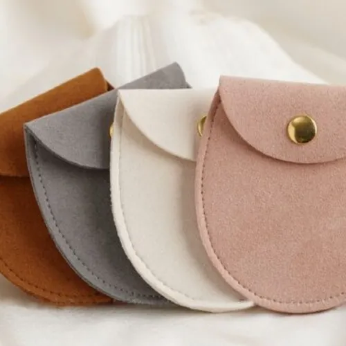 Pouch 0032